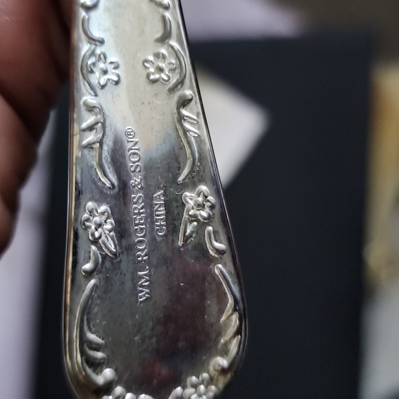 Early 1900's WM Rogers & Sons "Enchanted Rose" Silverware/Flatware Set. EC! - Picture 4 of 8